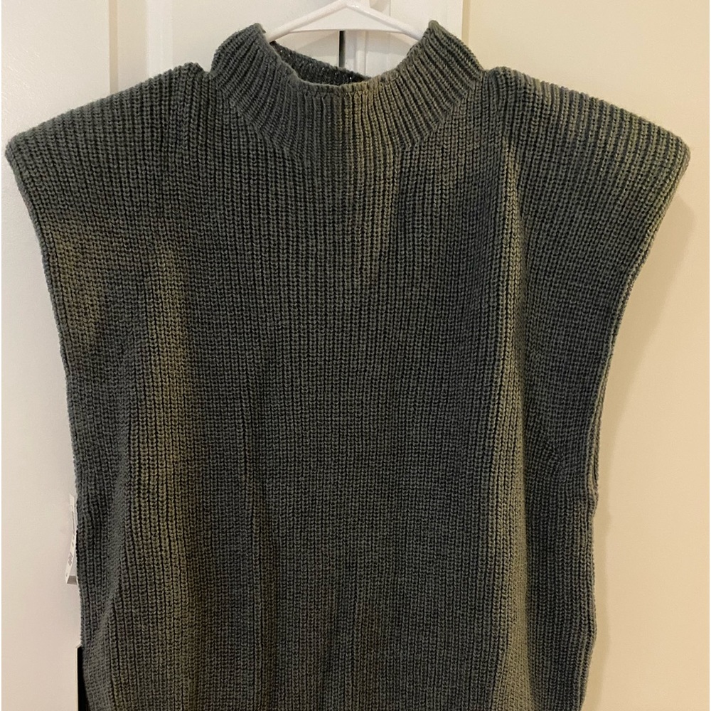 Aritzia Babaton vest